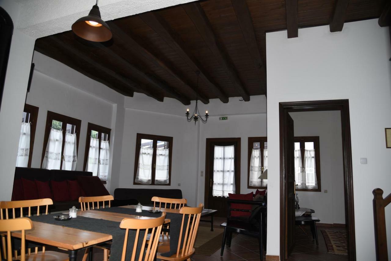 Karpofora Traditional Guesthouse Мілеай Екстер'єр фото